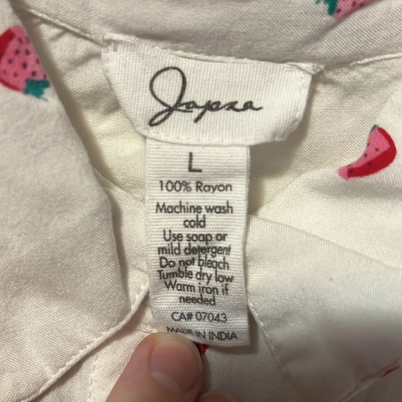 Women's Strawberry Button-Up Blouse Office Shirt Short-Sleeve Top Rayon Collared - Picture 6 of 6